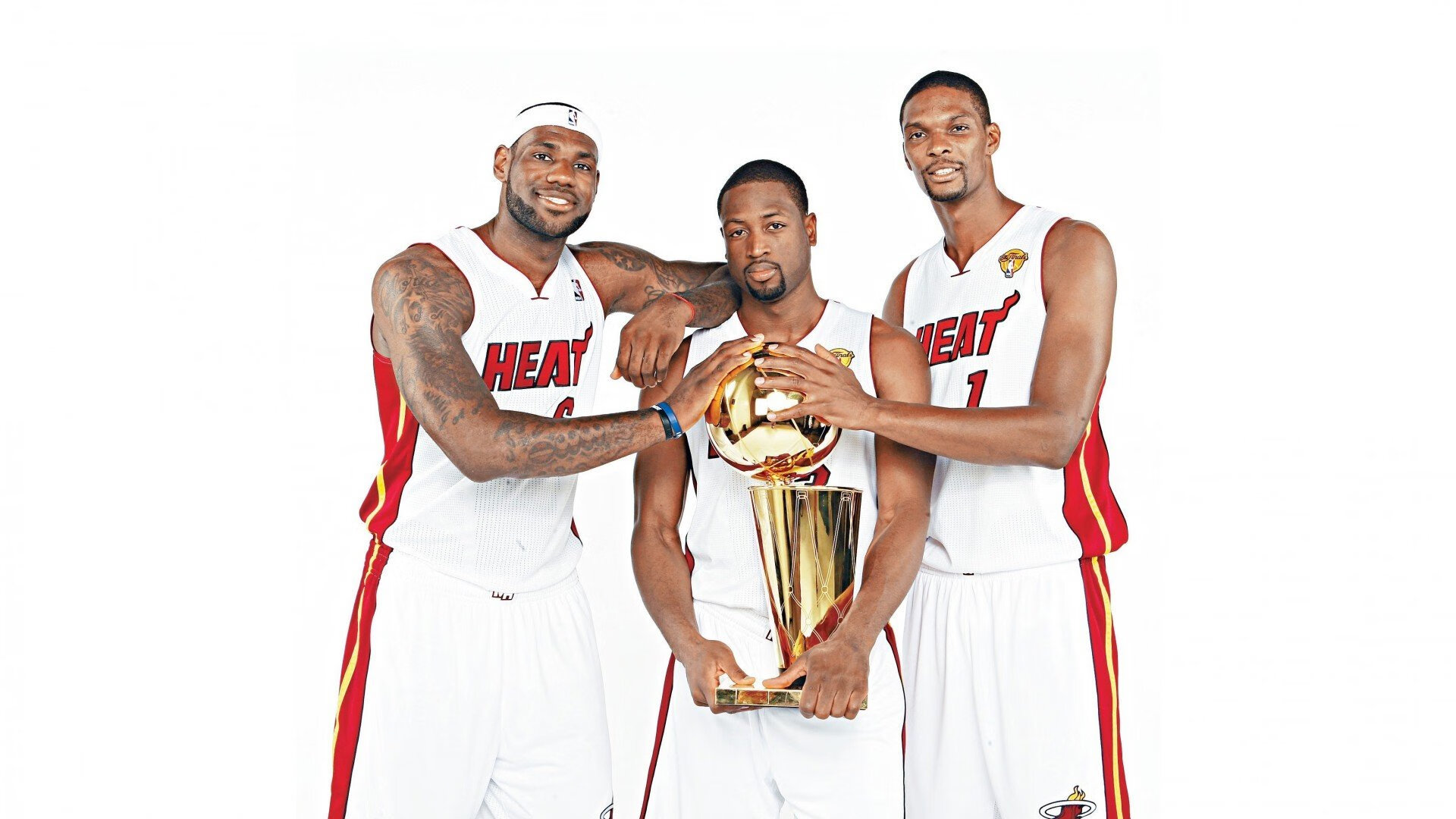 从赛道到球场，极限边缘的生死博弈—当辽宁男篮的绝境逆袭对话F1年度争冠的窒息时刻